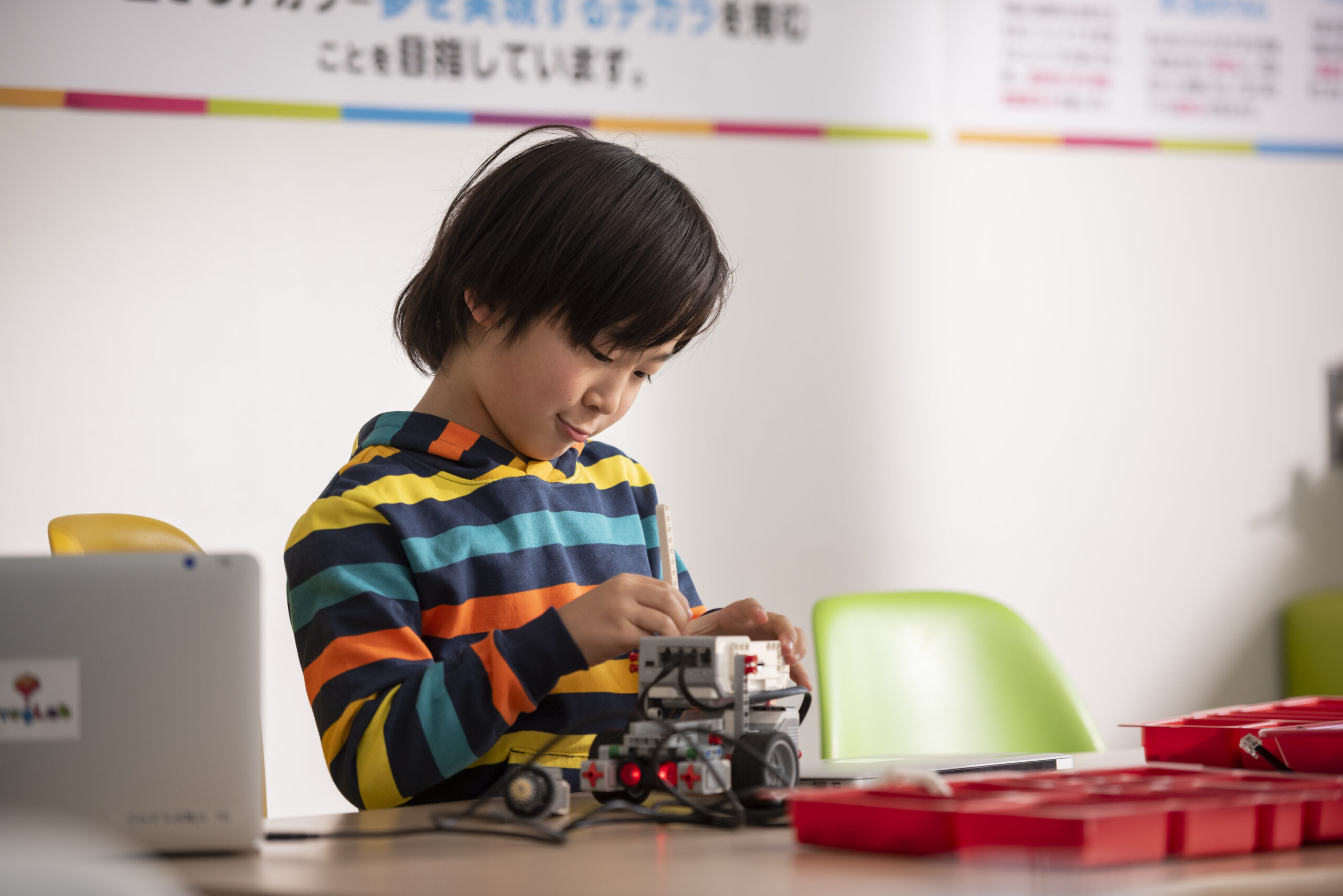 6歳向けプログラミングロボットをご紹介｜STEAM教育におすすめの教材は